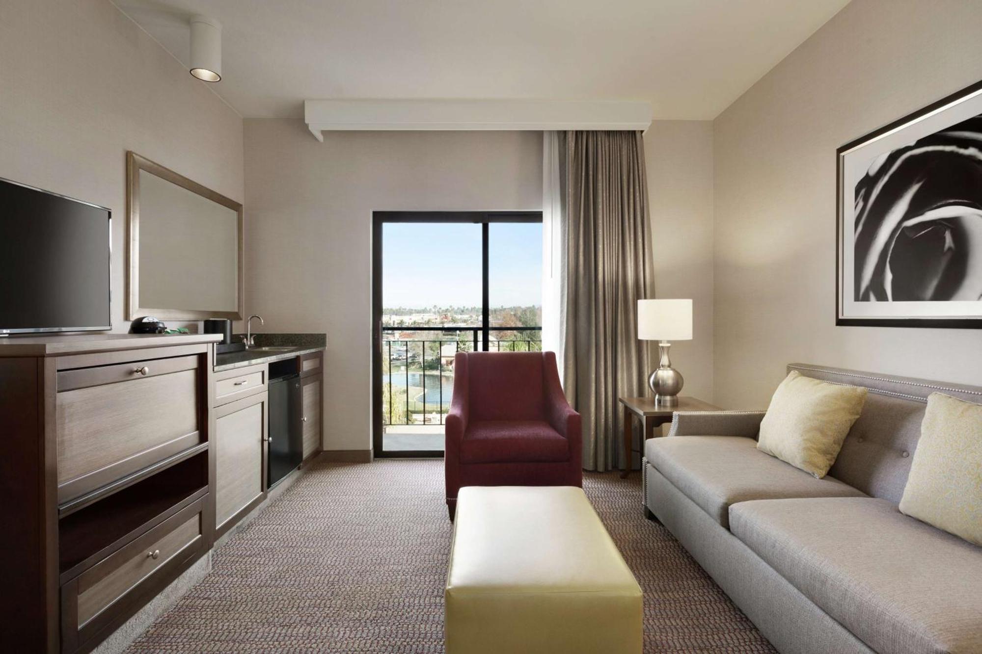 Embassy Suites By Hilton Temecula Valley Wine Country Extérieur photo