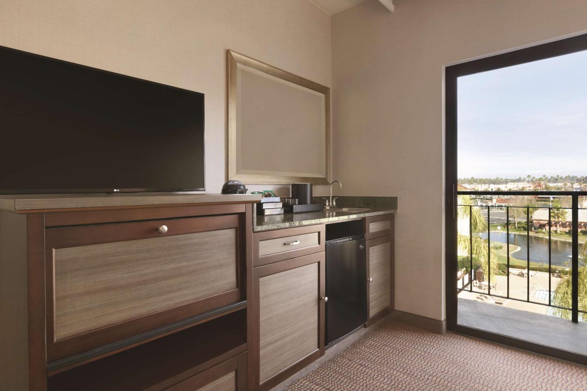 Embassy Suites By Hilton Temecula Valley Wine Country Extérieur photo